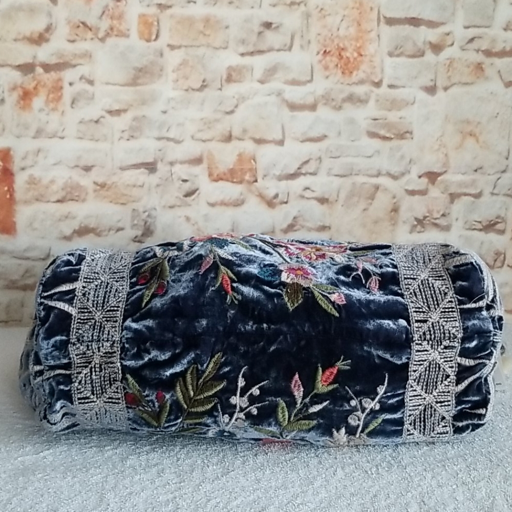 New Johnny Was Kasumi Embroidered Velvet Tote Bag - Picture 6 of 14